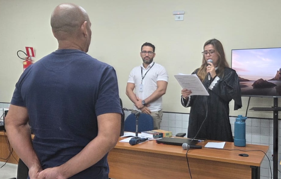 Após a decisão do Tribunal do Júri, a juíza Muryelle Gonçalves declarou a absolvição de Antônio Silva